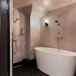Bob W Katajanokka 4* הלסינקי
